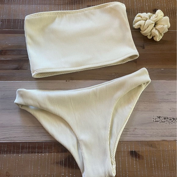 Yellow Ribbed Bikini Set - Picture 2 of 4